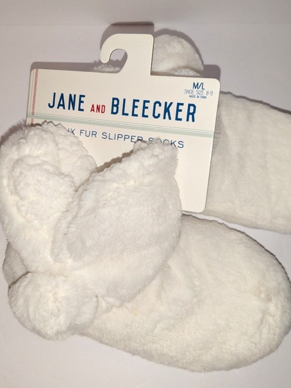 Jane and Bleecker White Faux Fur Slipper Socks NWT Women's M/L
